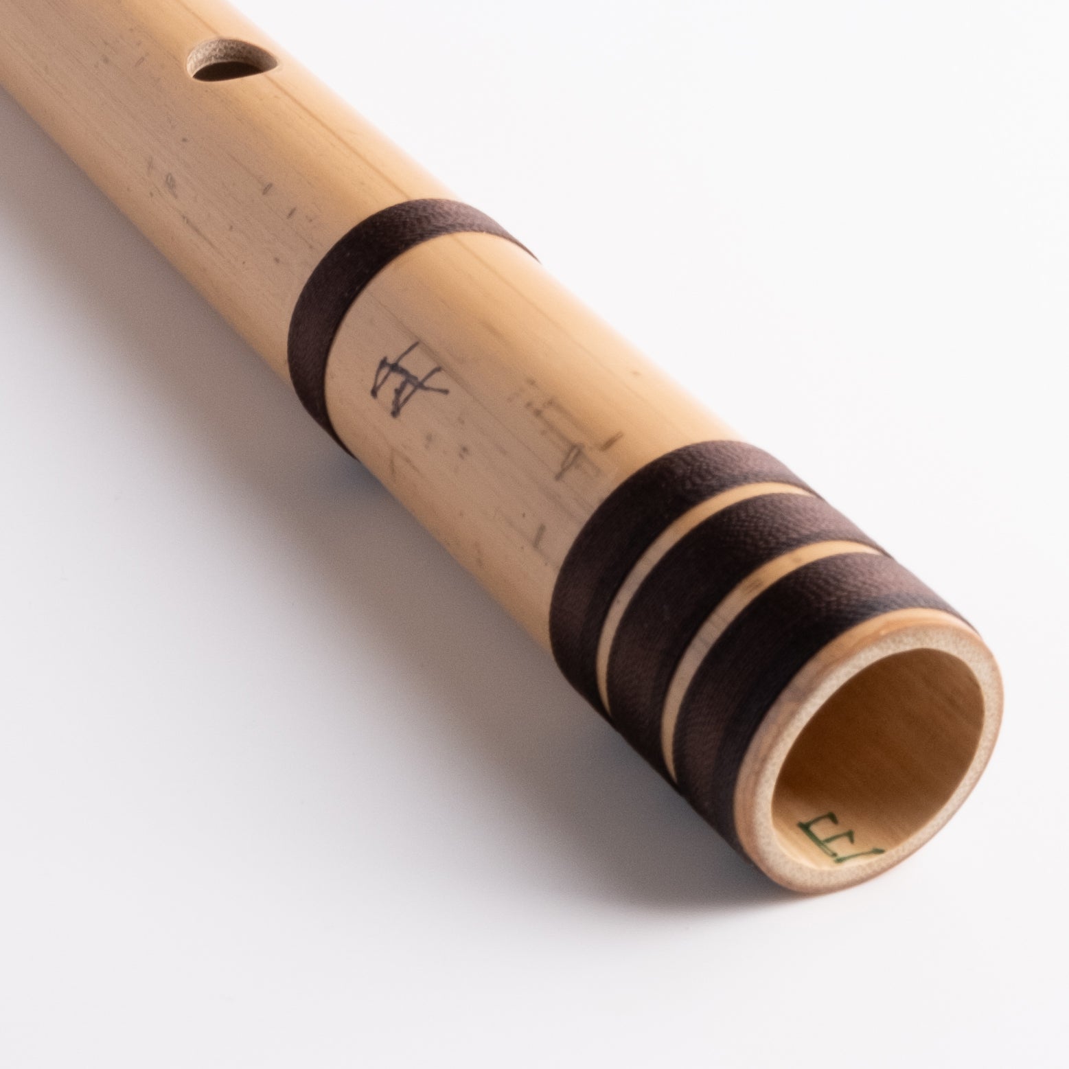 E scale bansuri left hand