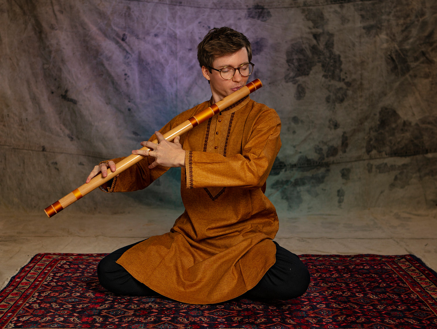 Flute player linus lundquist playing bansuri